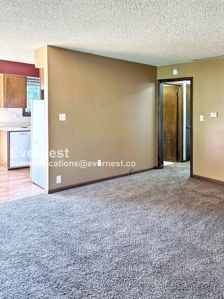 Building Photo - 2608 Leisure Dr