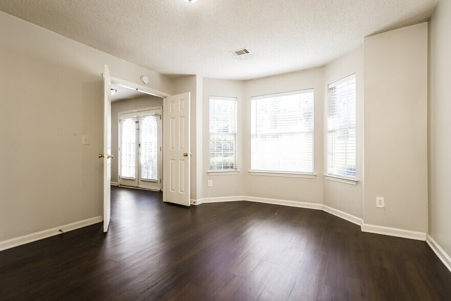 Building Photo - 1043 Field View Dr