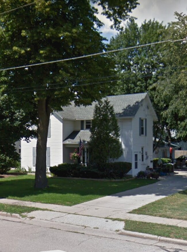 Primary Photo - 816 15th Ave