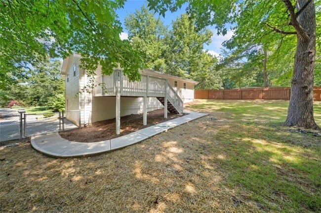 Building Photo - 6147 Allen Ivey Rd