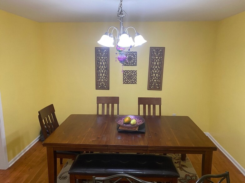 Building Photo - 4150 Roth Farm Village Cir