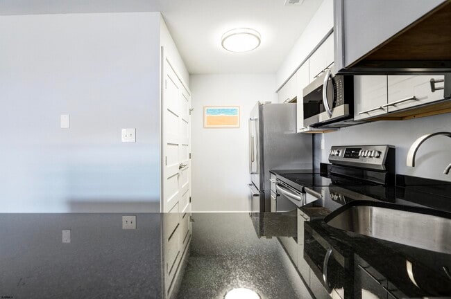 Building Photo - 903 Harbour Cove