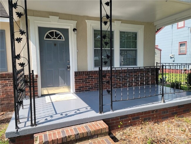Building Photo - 237 Birchfield Dr