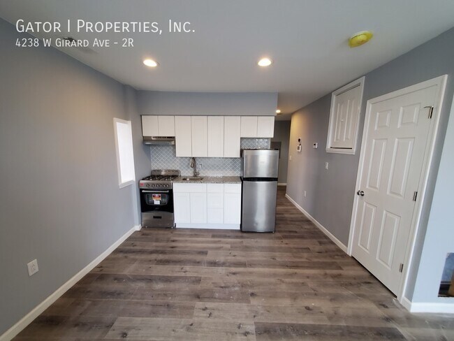 Building Photo - 4238 W Girard Ave