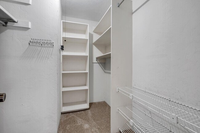 Building Photo - 3128 Blairstone Ct