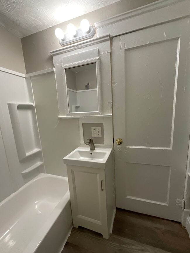 Building Photo - 2403 Mira Ct