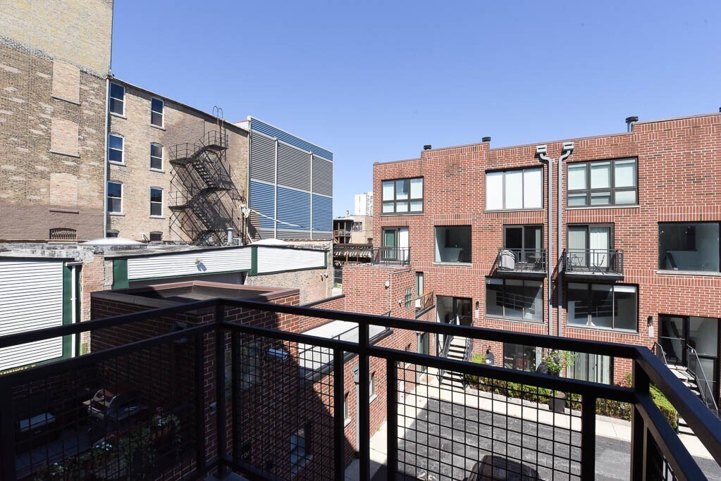 Building Photo - 959 W Grace St