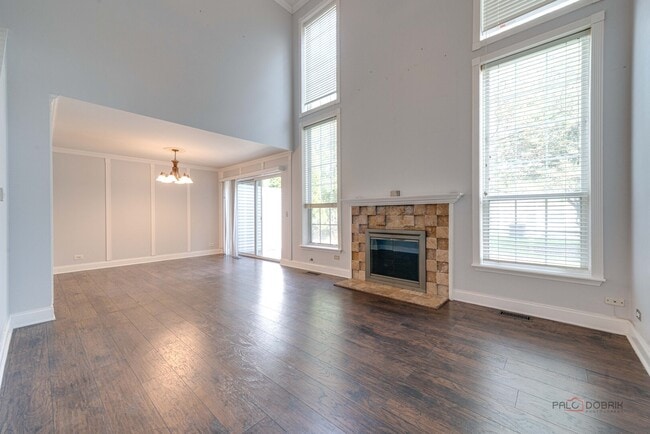 Building Photo - 115 Meadowbrook Ln