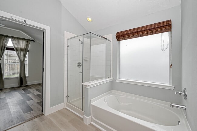 Building Photo - 3618 Hera Dr