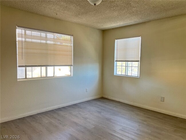 Building Photo - 231 Mission Newport Ln