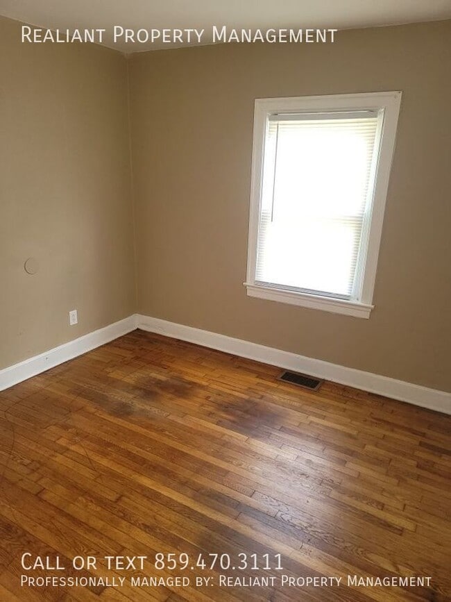 Building Photo - 1411 Hill St