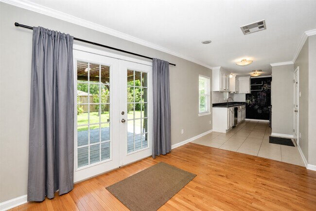 Building Photo - 9531 Weatherwood Dr