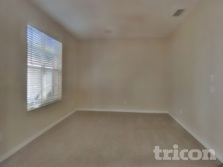 Building Photo - 850 Golden Pond Ct