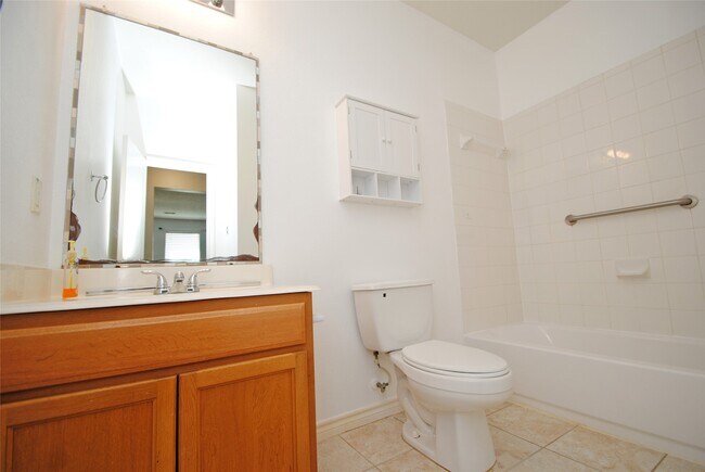 Building Photo - 18410 Fair Grange Ln