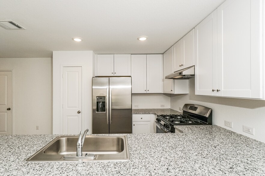 Building Photo - 5790 Companion Lp