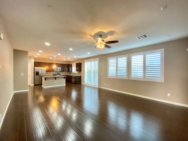 Building Photo - 3621 Vino Biano Ave