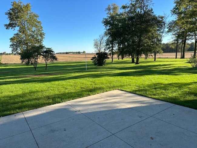 Building Photo - 7772 Huwer Rd