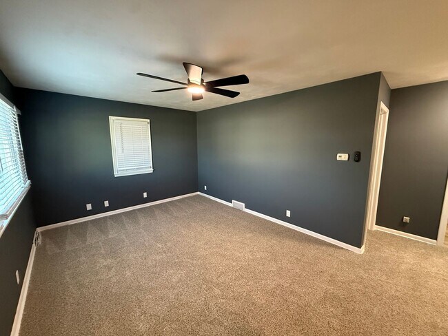 Building Photo - Charming 2-Bed/2-Bath Ranch with Garage — Rent-to-Buy Opportunity in Fremont, NE!