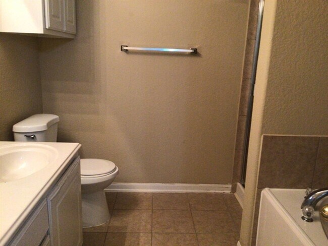 Building Photo - 1022 Yorkshire Hollow Ln