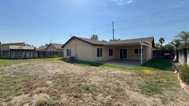Building Photo - 912 Judson St