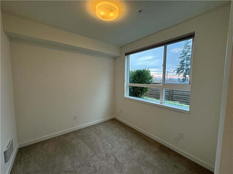 Building Photo - 7508 15th Ave NW