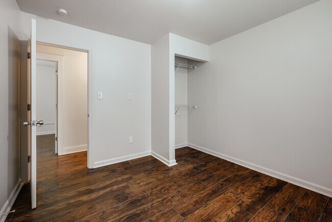 Building Photo - 175 Herman St