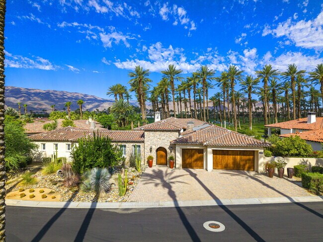 Building Photo - 56985 Village Dr
