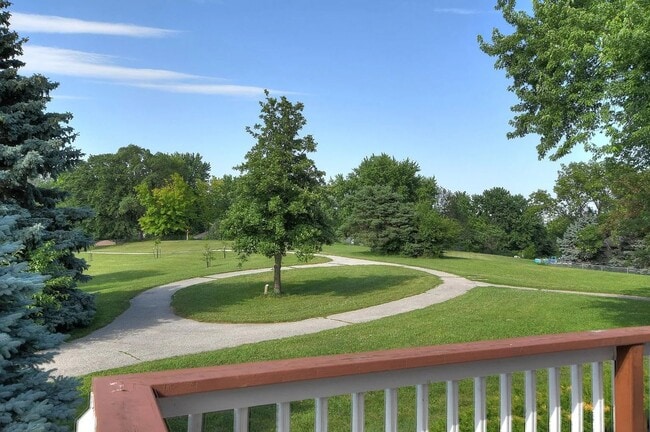 Building Photo - Beautiful Home for Rent in Omaha