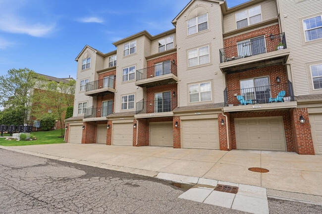 Building Photo - 39475 Springwater Dr