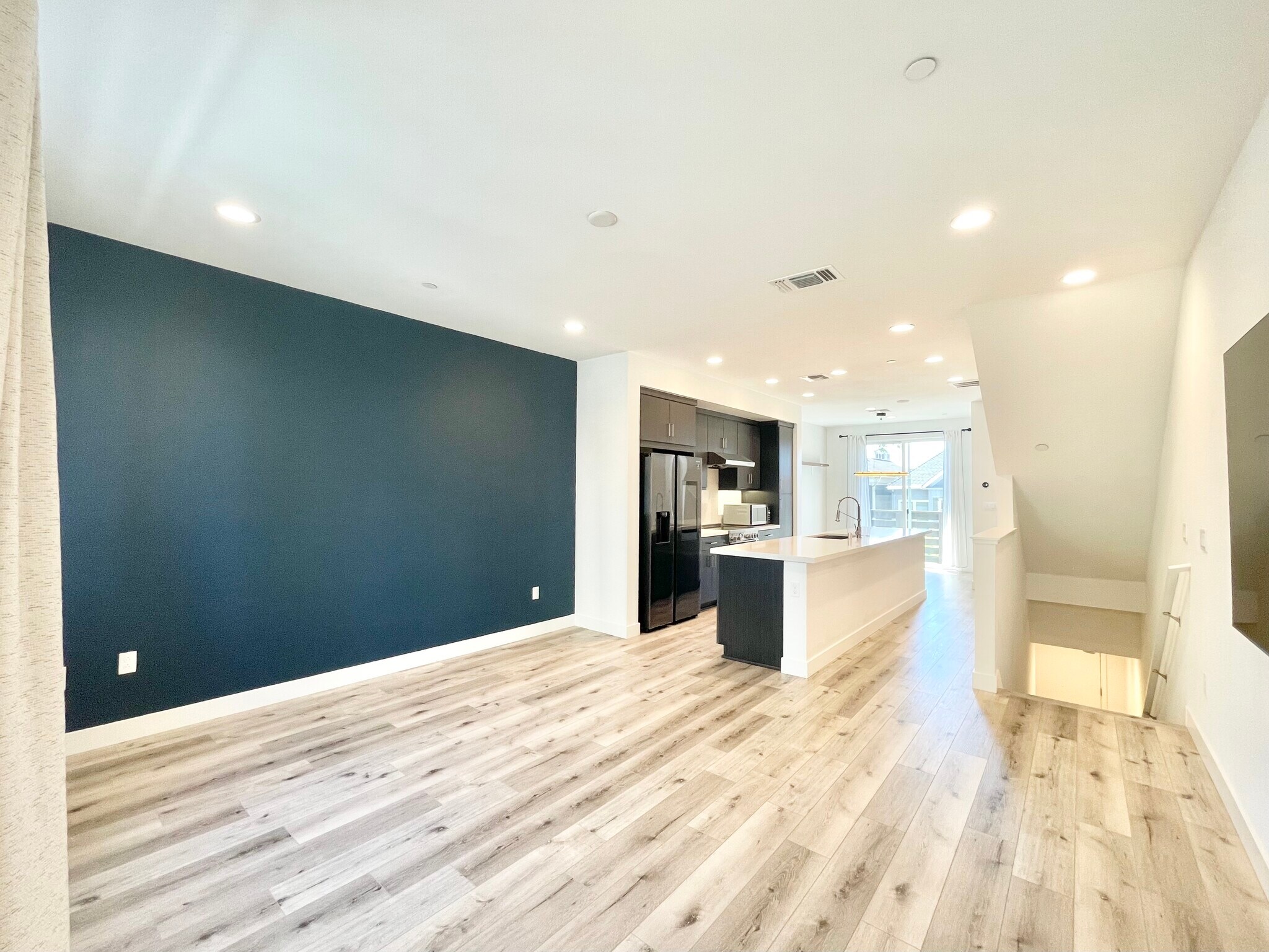Building Photo - 2374 Filbert St
