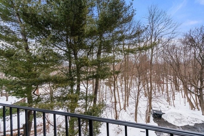 Building Photo - 16 Winter St