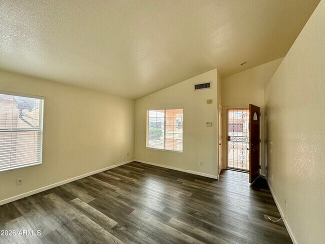 Building Photo - 2380 E Derringer Way