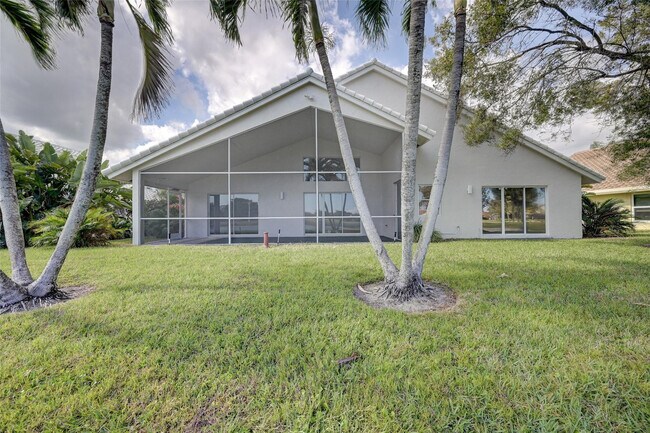 Building Photo - 6014 Golf Villas Dr