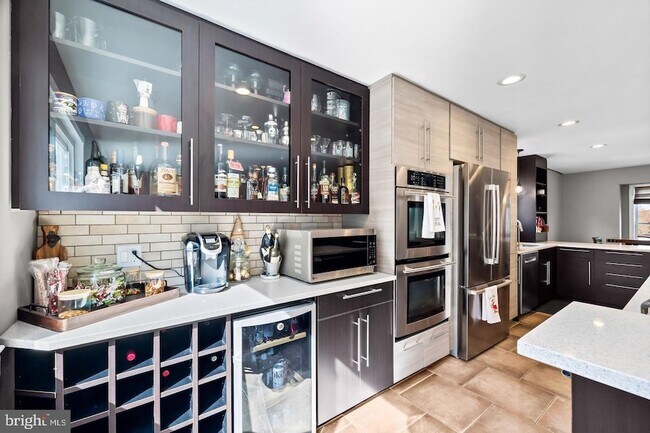 Building Photo - 6 Hounds Hollow Ct