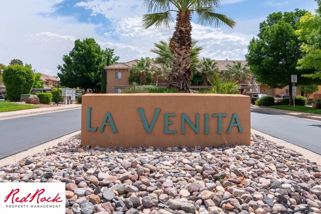 Building Photo - Lovely 2 Bedroom Condo. Pet Friendly!