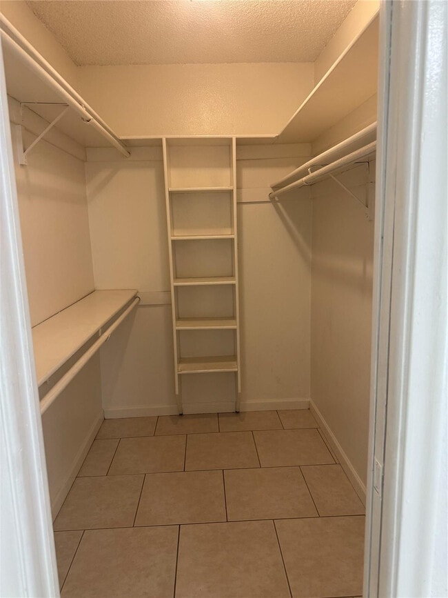 Building Photo - 9651 Sunset Strip