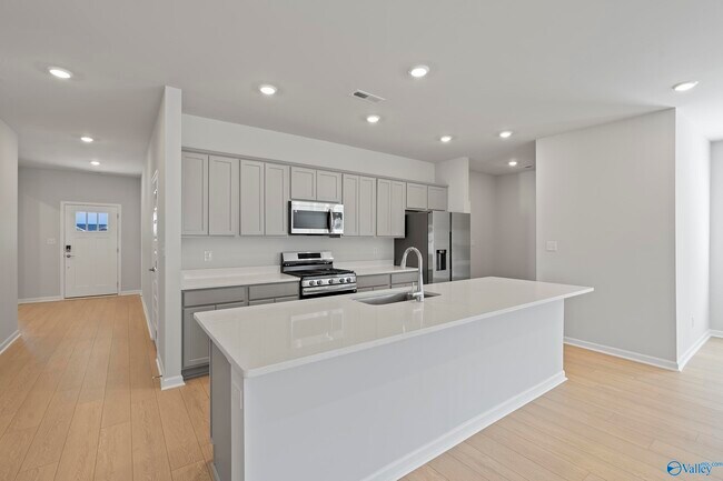 Building Photo - 247 Pennington Ave