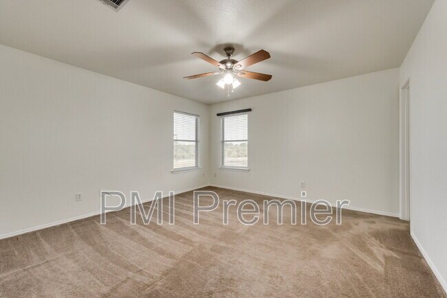 Building Photo - 1161 Condor Dr