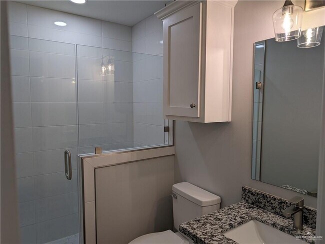 Building Photo - 19 N La Villita St