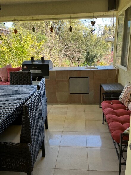 Patio - 165 Ramona Rd