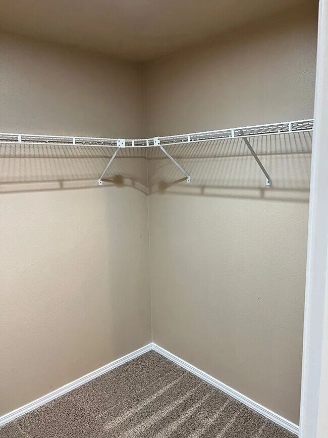 Building Photo - 8225 Sweetbrier Loop SE