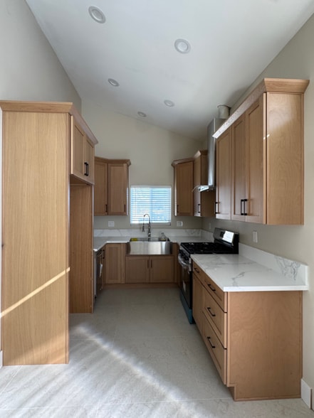 Building Photo - 11263 Rugh St