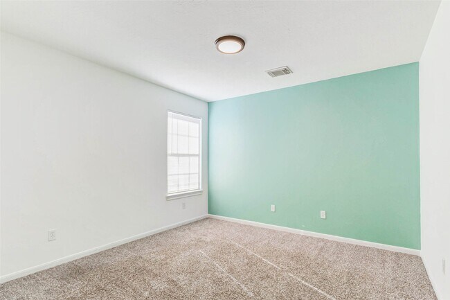 Building Photo - 5227 Brinkman Ct