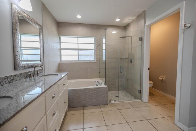 Building Photo - 13590 Callington Dr