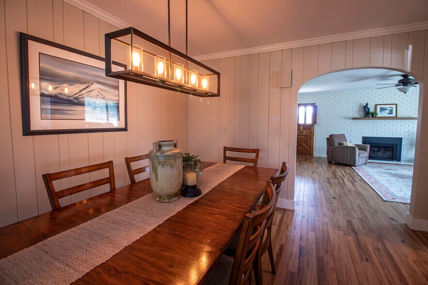 Building Photo - 40 Leonard Ave