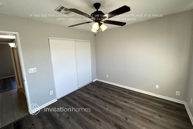 Building Photo - 11012 N 47th Ave