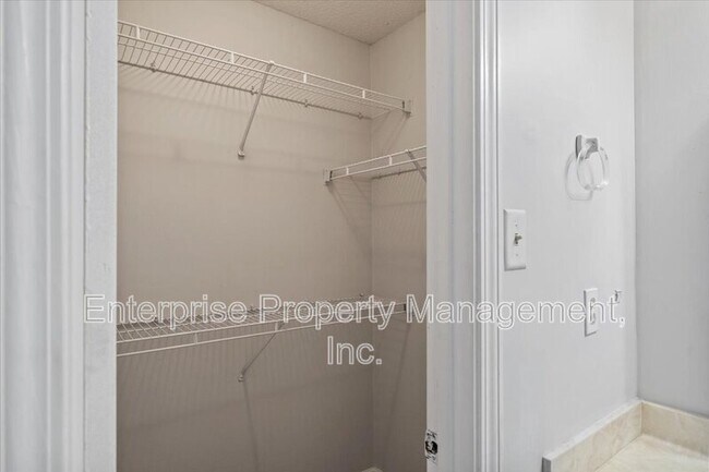 Building Photo - 4569 Columbia Woods Ln