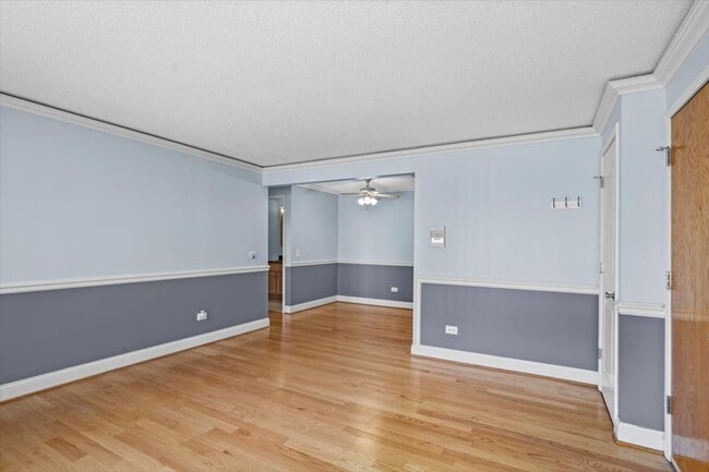 Building Photo - 4931 N East River Rd