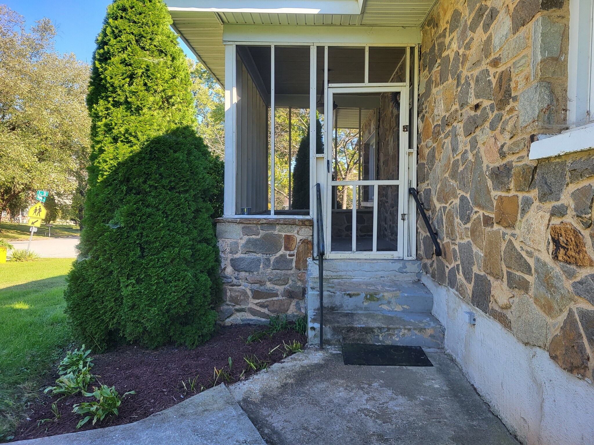Front entry into screened in porch - 1429 Virginia Ave
