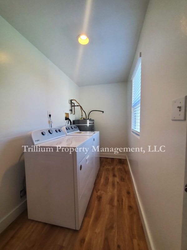 Building Photo - 4835 N Willamette Blvd